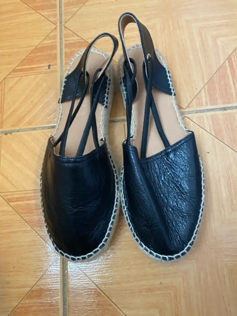 Alpargatas de cuero negro con suela de yute - 2