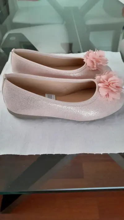 Zapatos de niña con flores brillo en varios color - miniatura 1