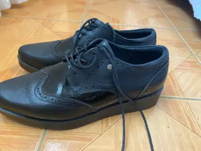 Zapatos Oxford negros para mujer  Pollini - miniatura 3