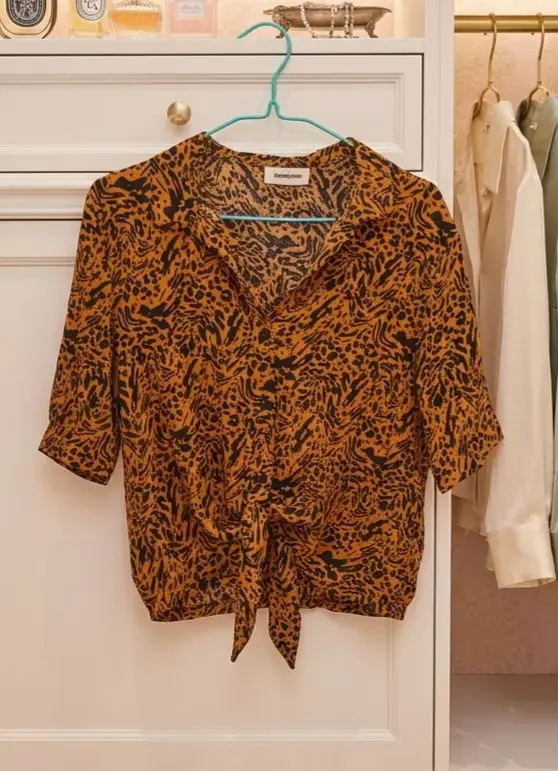 Blusa de mujer estampado animal print