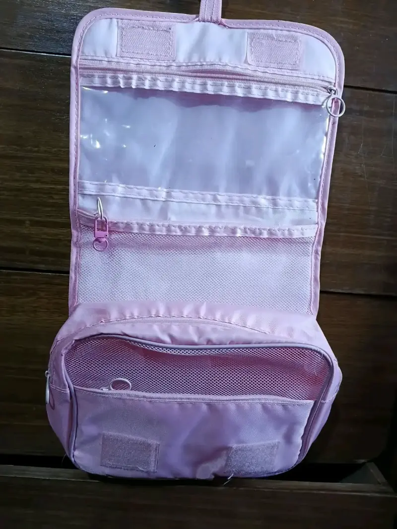 Neceser de viaje colgante rosado