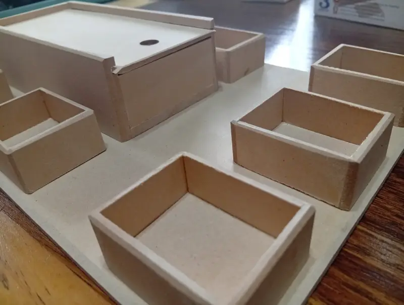 Caja Mackinder de madera - 4