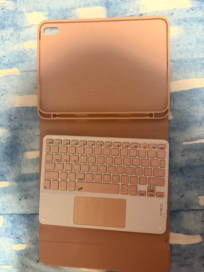 Funda con teclado para tablet color rosa - 2