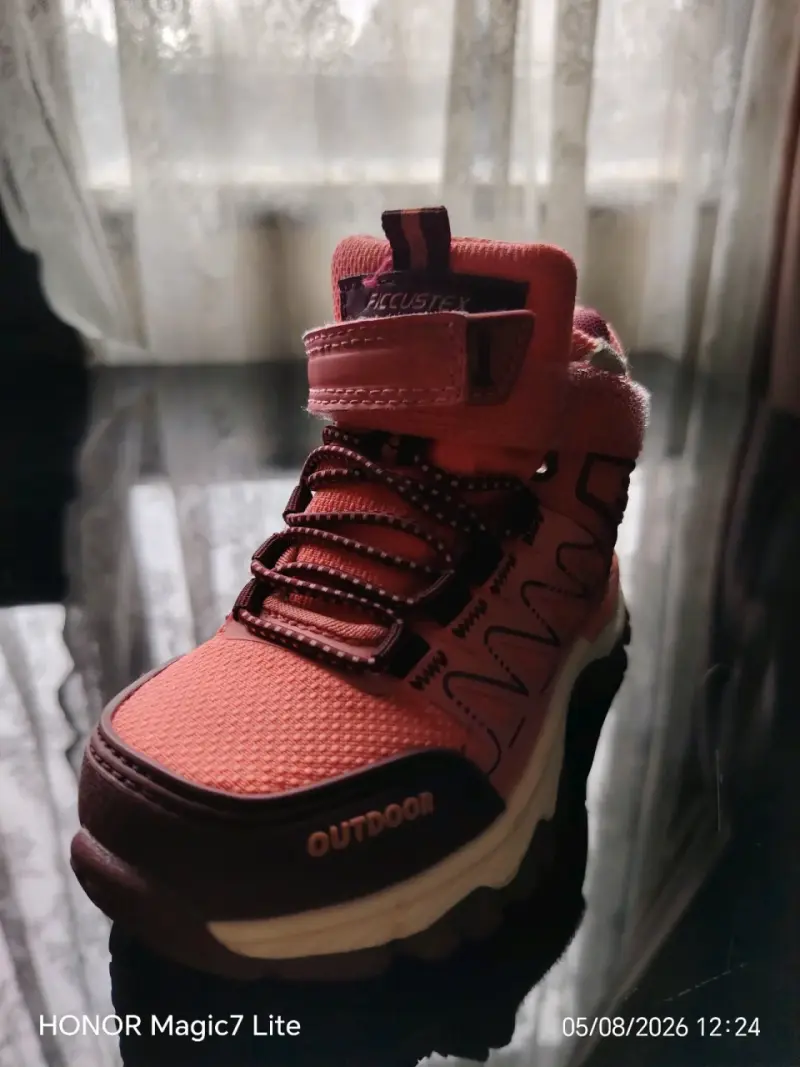 Zapatillas outdoor para niños color rosa - 1