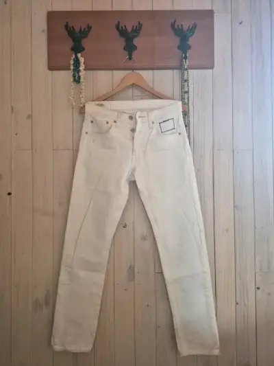 Jeans blancos de mezclilla para hombre - miniatura 1