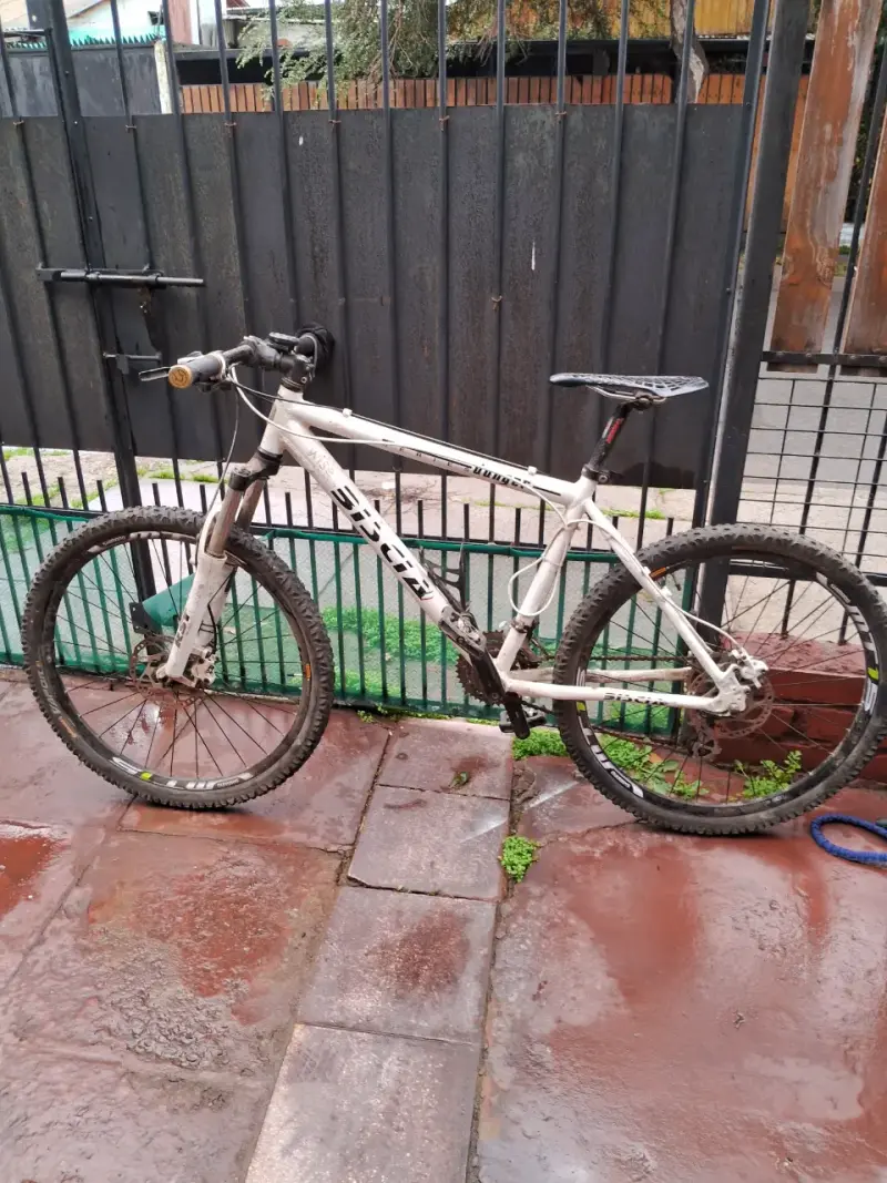 Bicicleta Bascia mtb 26 MTB blanca - 1