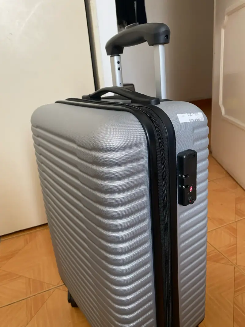 Maleta de cabina rígida con ruedas giratorias - 2