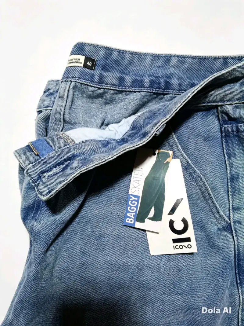 Jeans de mezclilla azul claro con estilo desgastado - 6