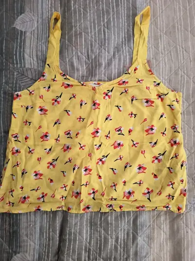 Ropa sin uso - miniatura 4