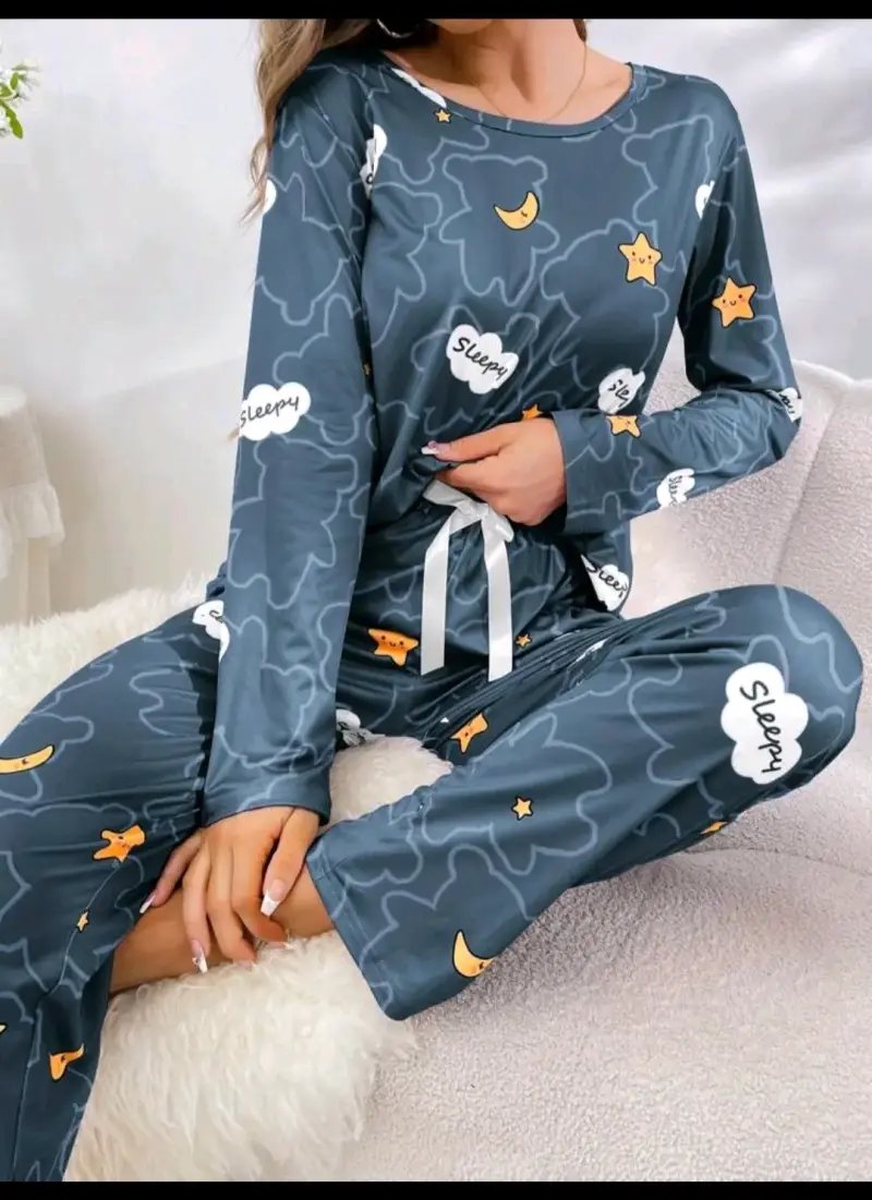 Pijama de mujer con estampado de estrellas y luna - 4