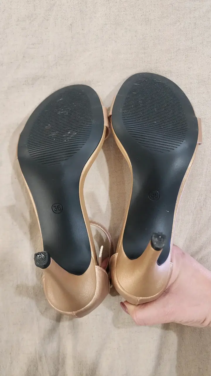 Sandalias de Tacón Doradas Elegantes - 5