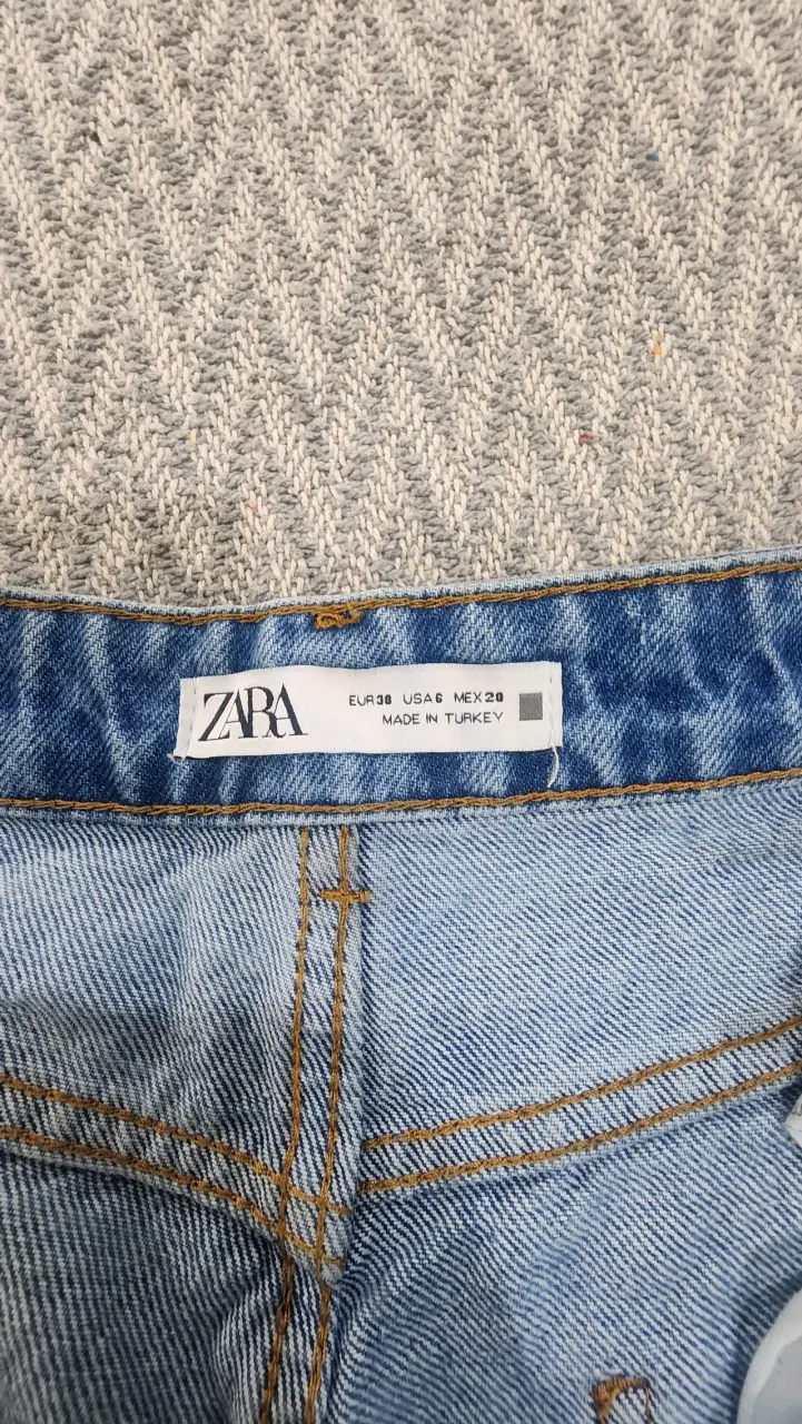 Jeans de mezclilla azul desgastados para mujer - 5
