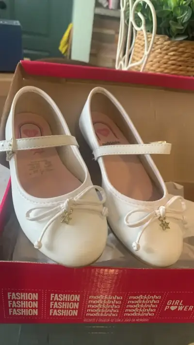 Zapatos de niña blancos Molekinha con lazo - miniatura 1