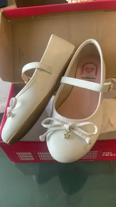 Zapatos de niña blancos Molekinha con lazo - miniatura 2