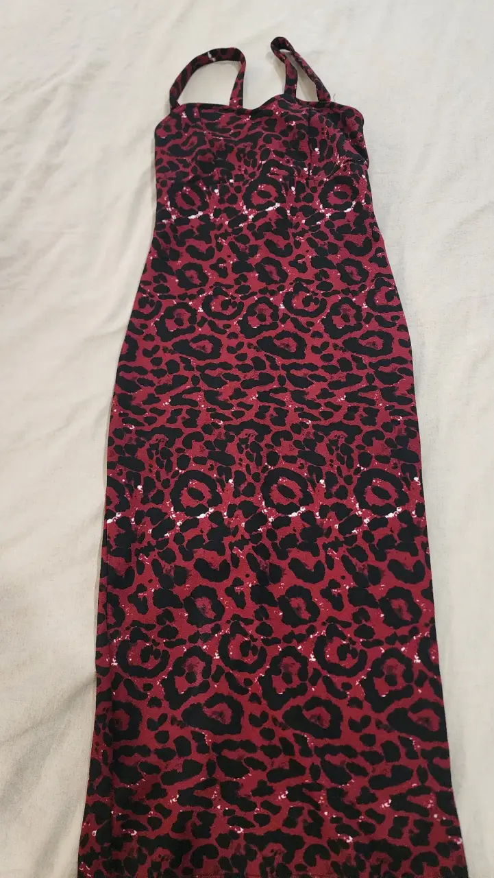 Vestido largo estampado animal print rojo y negro - 1