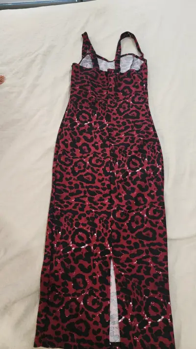 Vestido largo estampado animal print rojo y negro - miniatura 5
