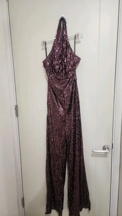 Enterito de lentejuelas rosado con escote halter - miniatura 1
