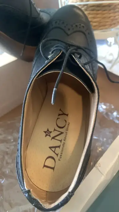 Zapatos de tacón alto de cuero negro Dancy - miniatura 2
