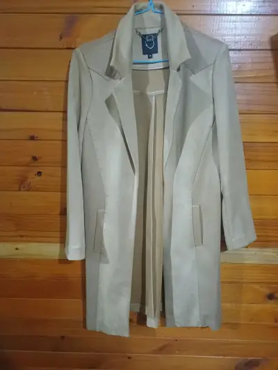 Chaqueta de cuero sintético negra liolacon cierre - miniatura 2