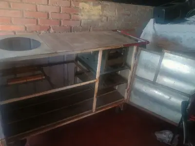 Carro de Comida Rápida con Ruedas - miniatura 1