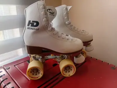 Patines de Cuatro Ruedas Blancos Hondar - miniatura 1