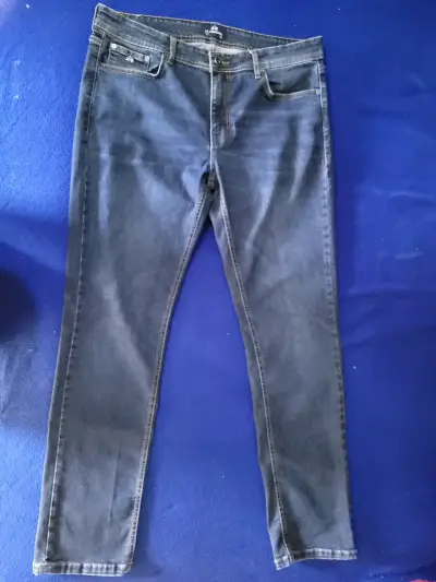 Jeans de mezclilla azul para hombre - miniatura 1