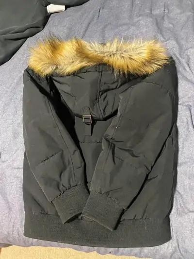 Chaqueta  Guess con capucha - miniatura 2