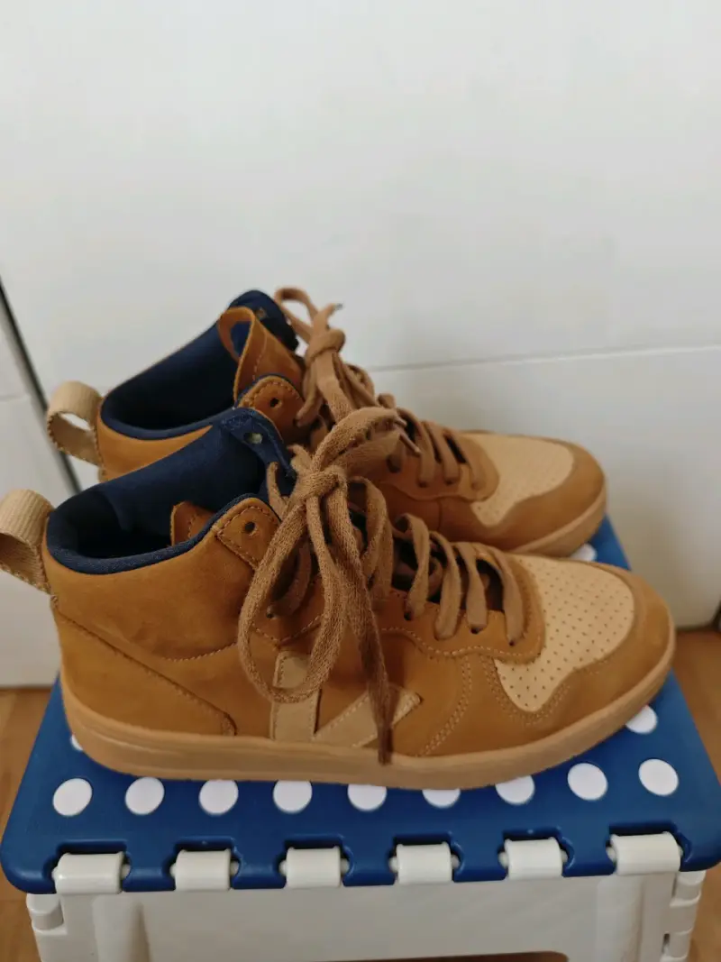 Zapatillas altas color marrón para hombr - 2