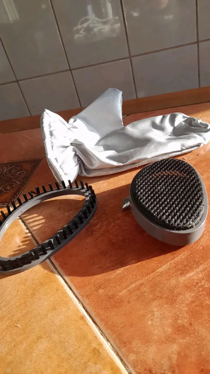 Plancha a vapor portátil con accesorios - 2