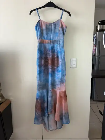 Lote de ropa femenina variada en buen estado - miniatura 4