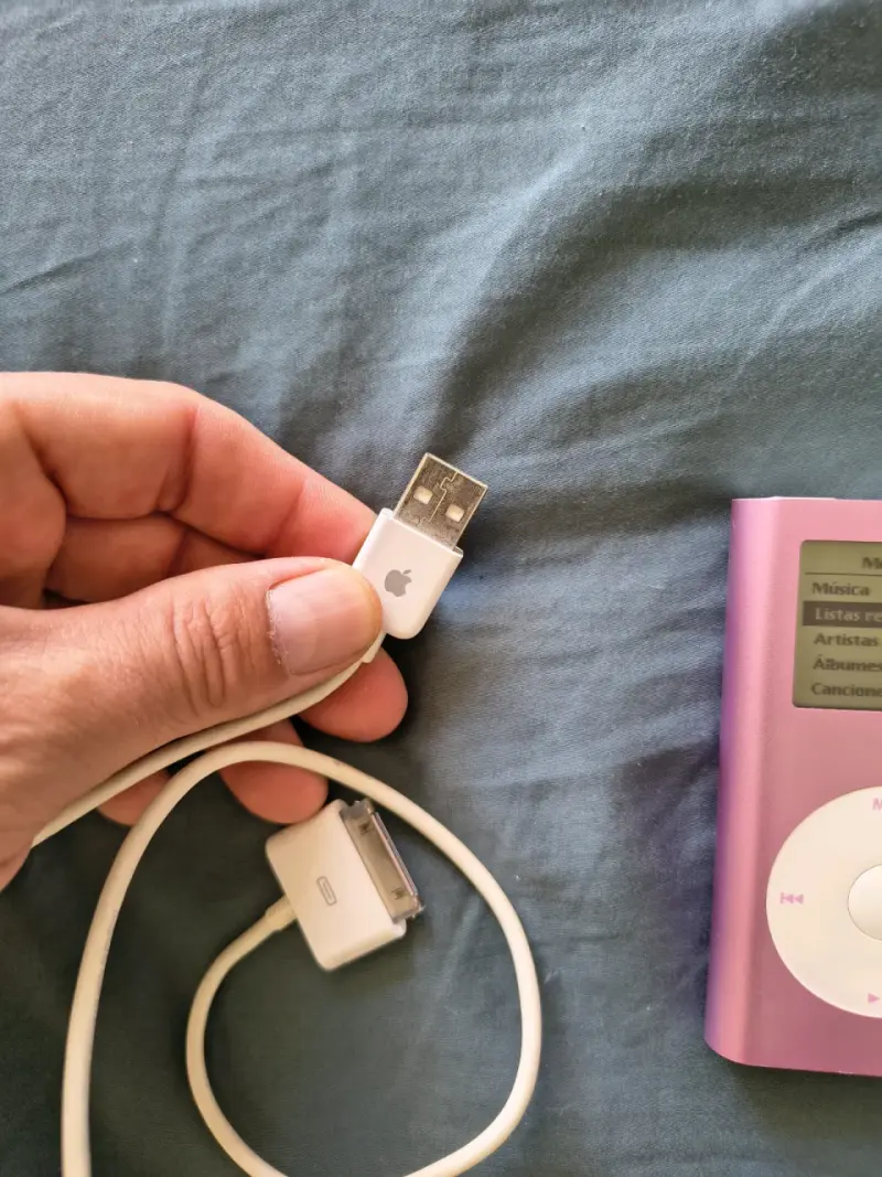 iPod Mini 4GB Rosa con Cable USB - 1