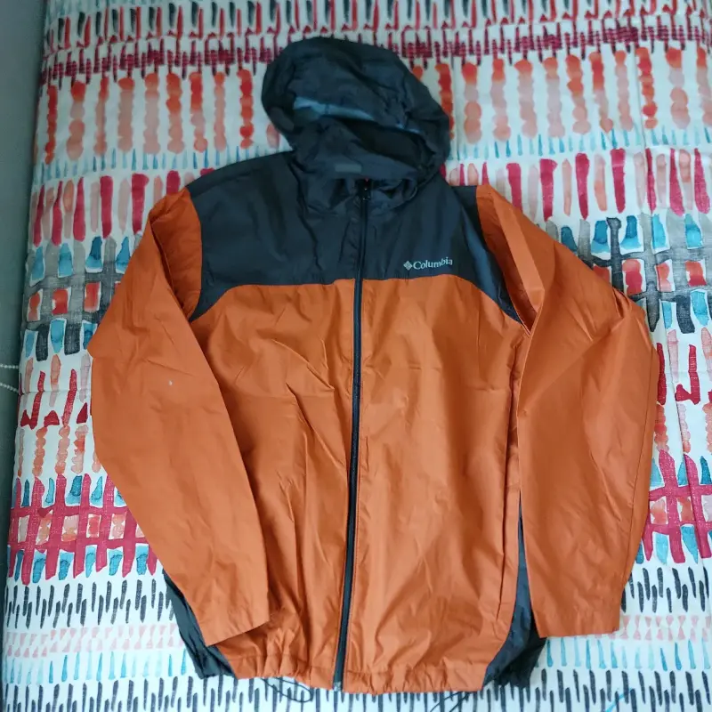 Chaqueta impermeable Columbia naranja y gris