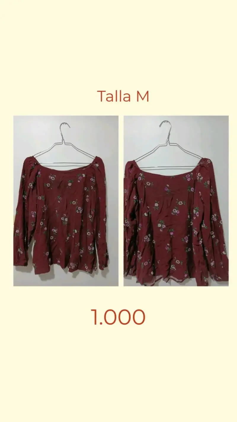 Blusa roja con estampado floral talla M