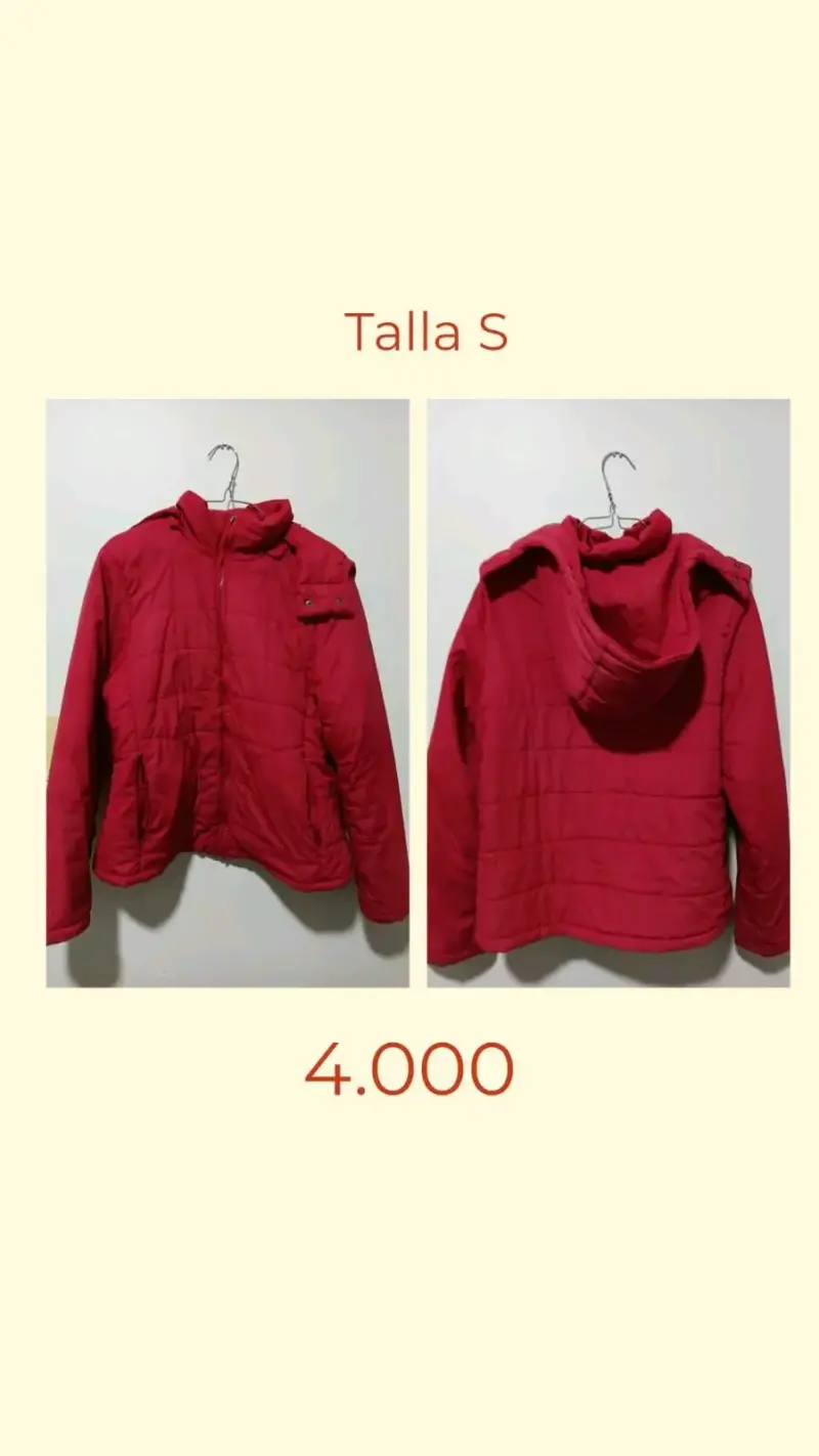 Chaqueta roja con capucha talla S