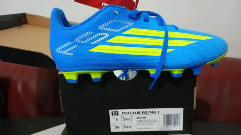Zapatos de fútbol F50 Club azul talla 36 - 3