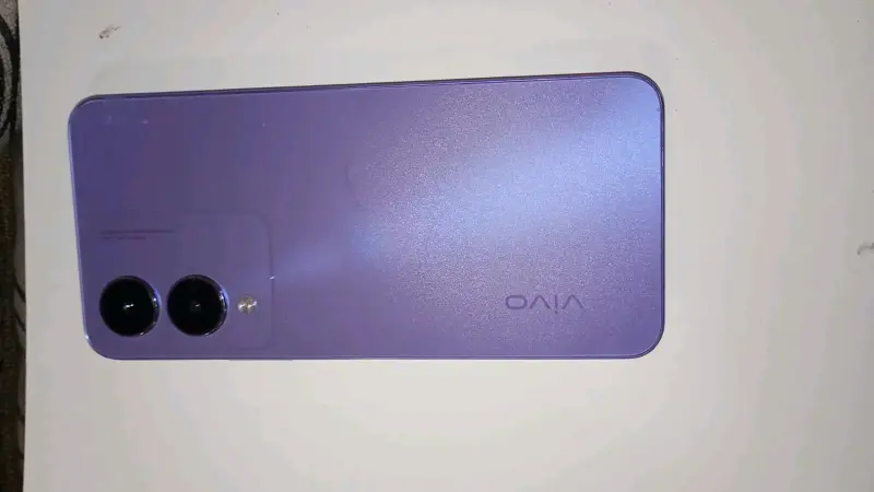 Smartphone Vivo V25e color morado - 1