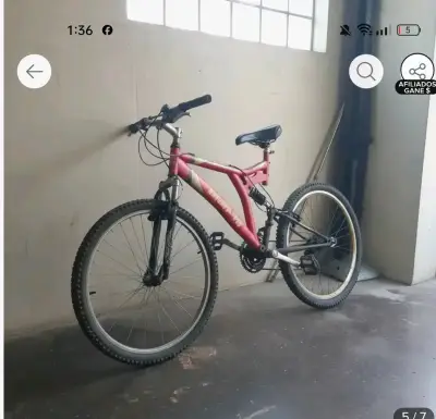 Bicicleta de montaña Bianchi roja con suspensión - miniatura 1