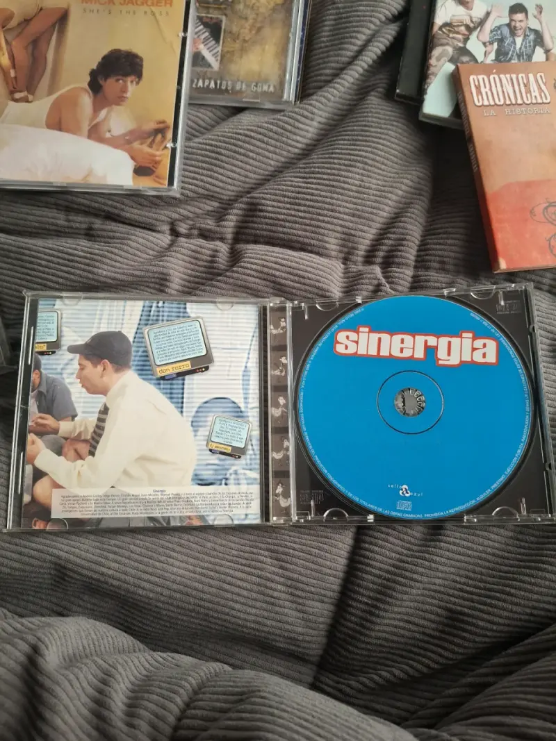 CD Sinergia (Primera edición Sello azul) - 4