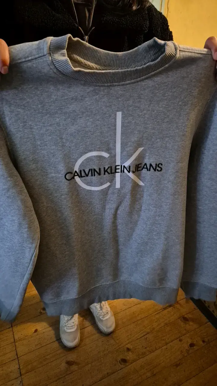 Polerón gris Calvin Klein Jeans unisex - 4