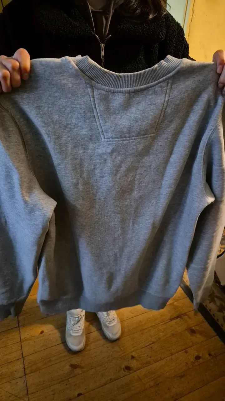 Polerón gris Calvin Klein Jeans unisex - 5