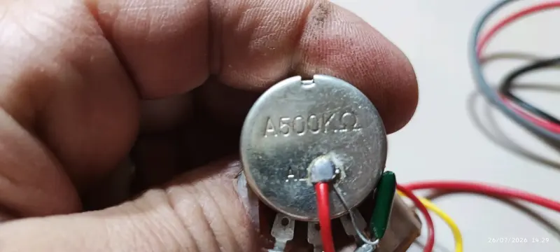 Kit de potenciómetros y switch para guitarra eléctrica - 4