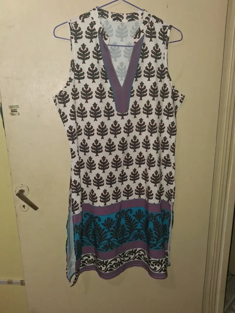 Vestido sin mangas con estampado floral - 1