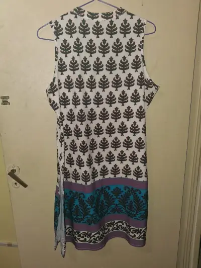 Vestido sin mangas con estampado floral - miniatura 2