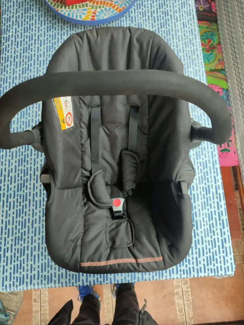 Silla de Auto para Bebé Infanti Negra - 1