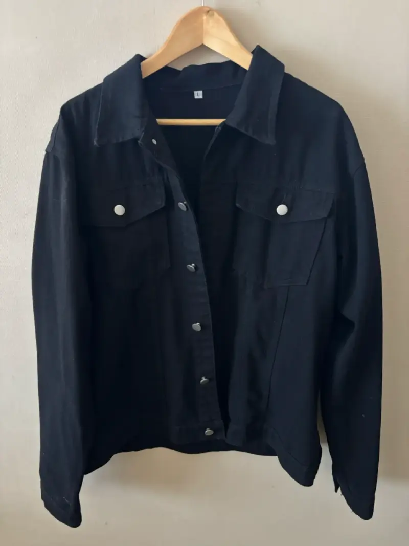 Chaqueta negra denim con diseño en espalda - 1