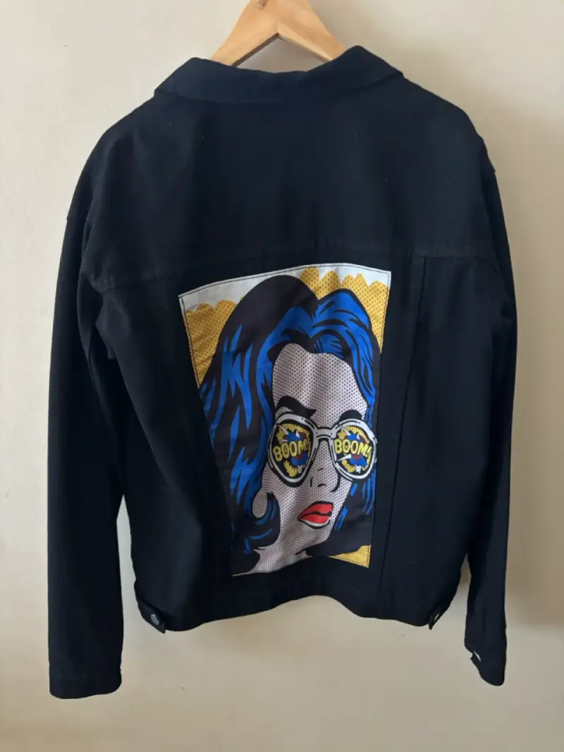 Chaqueta negra denim con diseño en espalda - 2