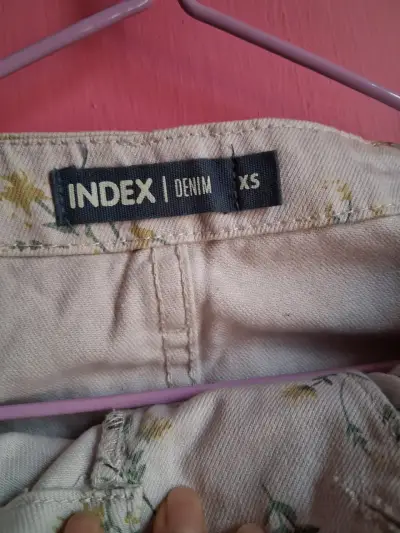 Falda corta floral beige Index XS - miniatura 3
