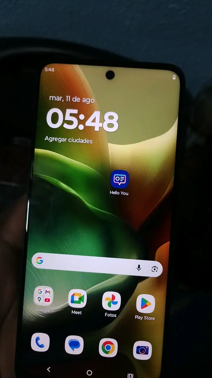 Smartphone Motorola Moto G15 con triple cámara - 5