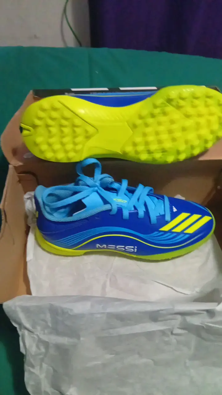 Zapatos de Fútbol Messi F50 Azul y Amarillo - 4