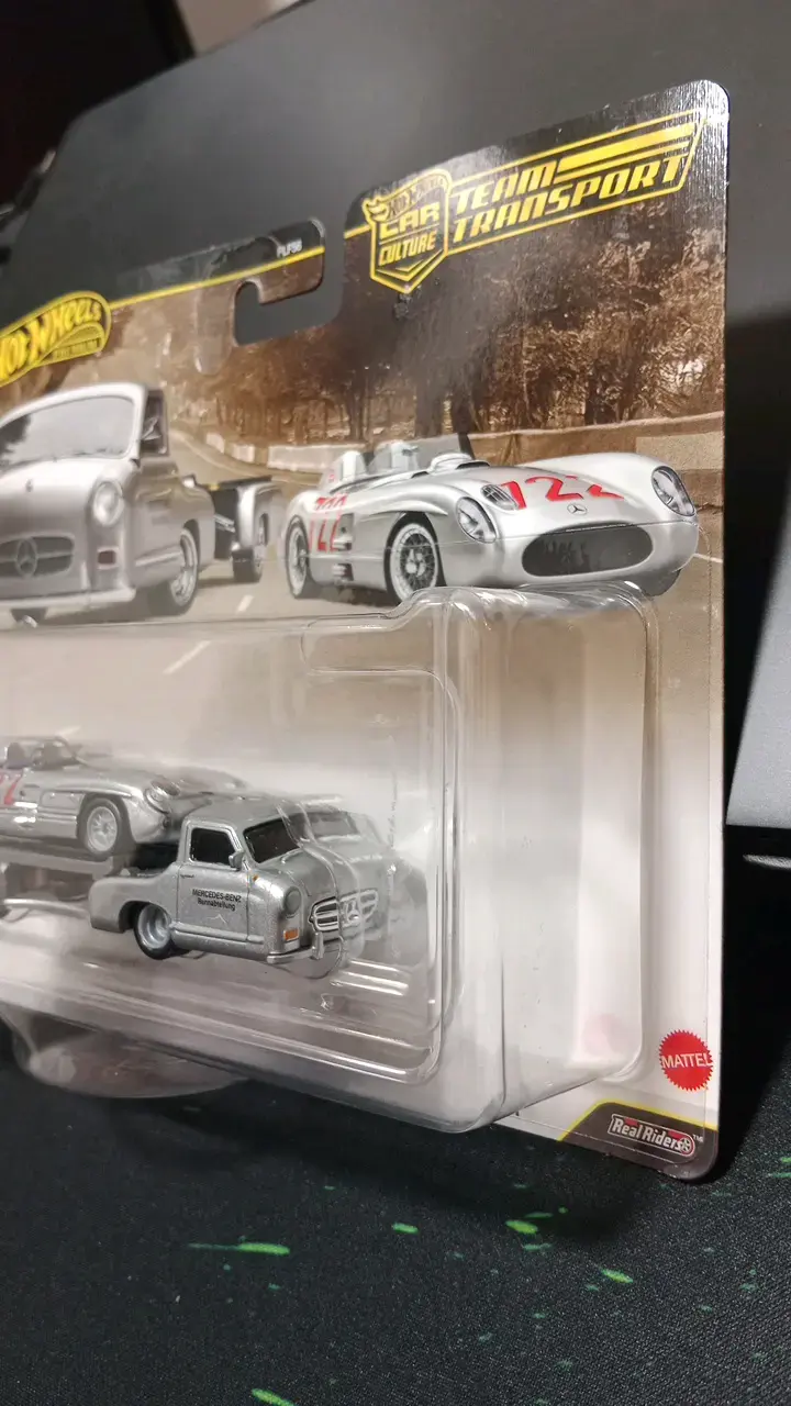 Hot Wheels Mercedes-Benz 300 SLR Team Transport - 2